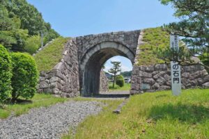 三永の石門