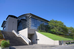 東広島市立中央図書館